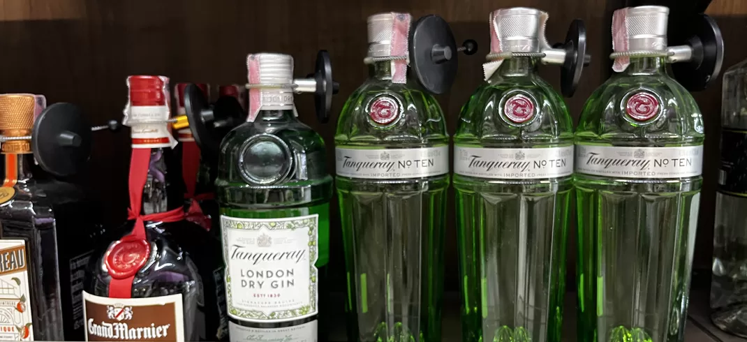 クリックピンタグの革新的なデザインは何ですか